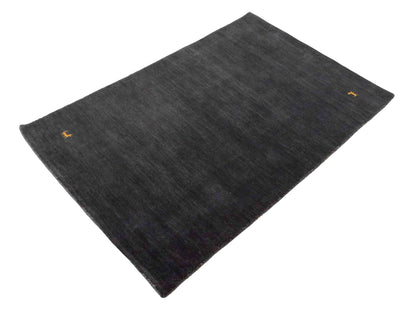 Moderner, Handloom Lori Gabbeh Orientteppich von Khademi aus Wolle, anthrazit. Nomaden-Design. Produziert in Indien. Größe: 150x99cm. Teppichnummer: KB4-1558. Verkauf durch Jupiter Intl.