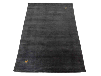 Moderner, Handloom Lori Gabbeh Orientteppich von Khademi aus Wolle, anthrazit. Nomaden-Design. Produziert in Indien. Größe: 150x99cm. Teppichnummer: KB4-1558. Verkauf durch Jupiter Intl.