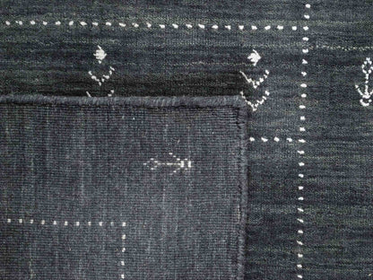 Moderner, Handloom Lori Gabbeh Orientteppich von Khademi aus Wolle, anthrazit. Geometrisches Nomaden-Design. Produziert in Indien. Größe: 151x93cm. Teppichnummer: KB4-1555. Verkauf durch Jupiter Intl.