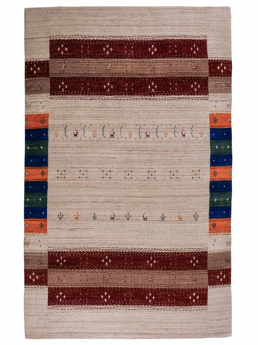 Moderner, Handloom Lori Gabbeh Orientteppich von Khademi aus Wolle, cremeweiß, mehrfarbig. Geometrisches Nomaden-Design. Produziert in Indien. Größe: 182x120cm. Teppichnummer: KB4-1799. Verkauf durch Jupiter Intl.