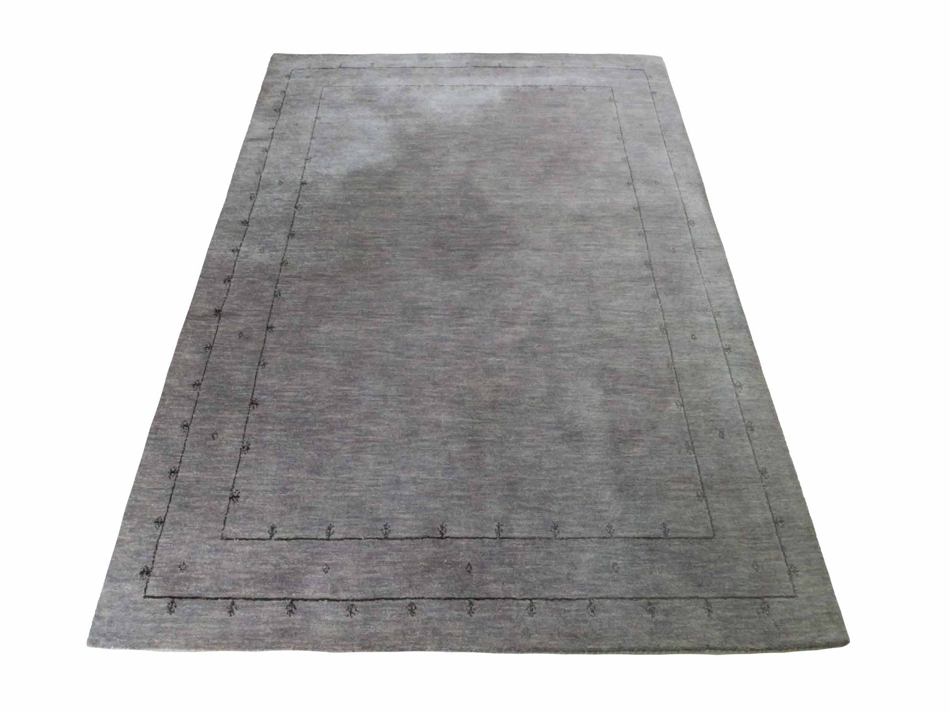 Moderner, Handloom Lori Gabbeh Orientteppich von Khademi aus Wolle, grau. Geometrisches Nomaden-Design. Produziert in Indien. Größe: 196x136cm. Teppichnummer: KB4-1786. Verkauf durch Jupiter Intl.