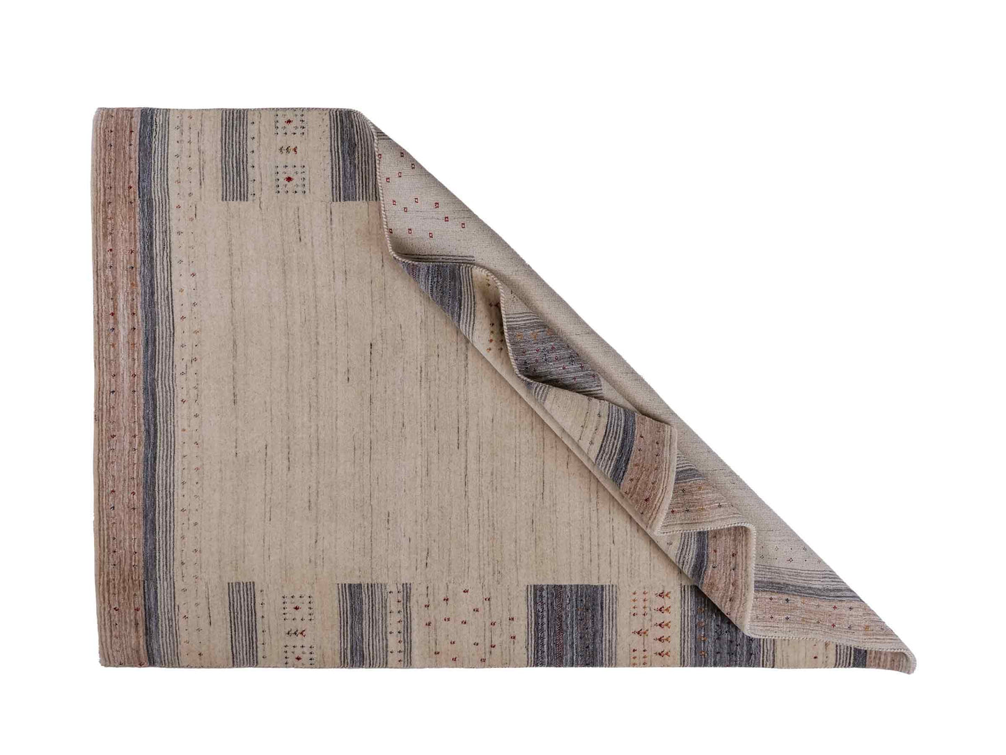 Moderner, Handloom Lori Gabbeh Orientteppich von Khademi aus Wolle, cremeweiß, blau. Geometrisches Nomaden-Design. Produziert in Indien. Größe: 199x136cm. Teppichnummer: KB4-1797. Verkauf durch Jupiter Intl.