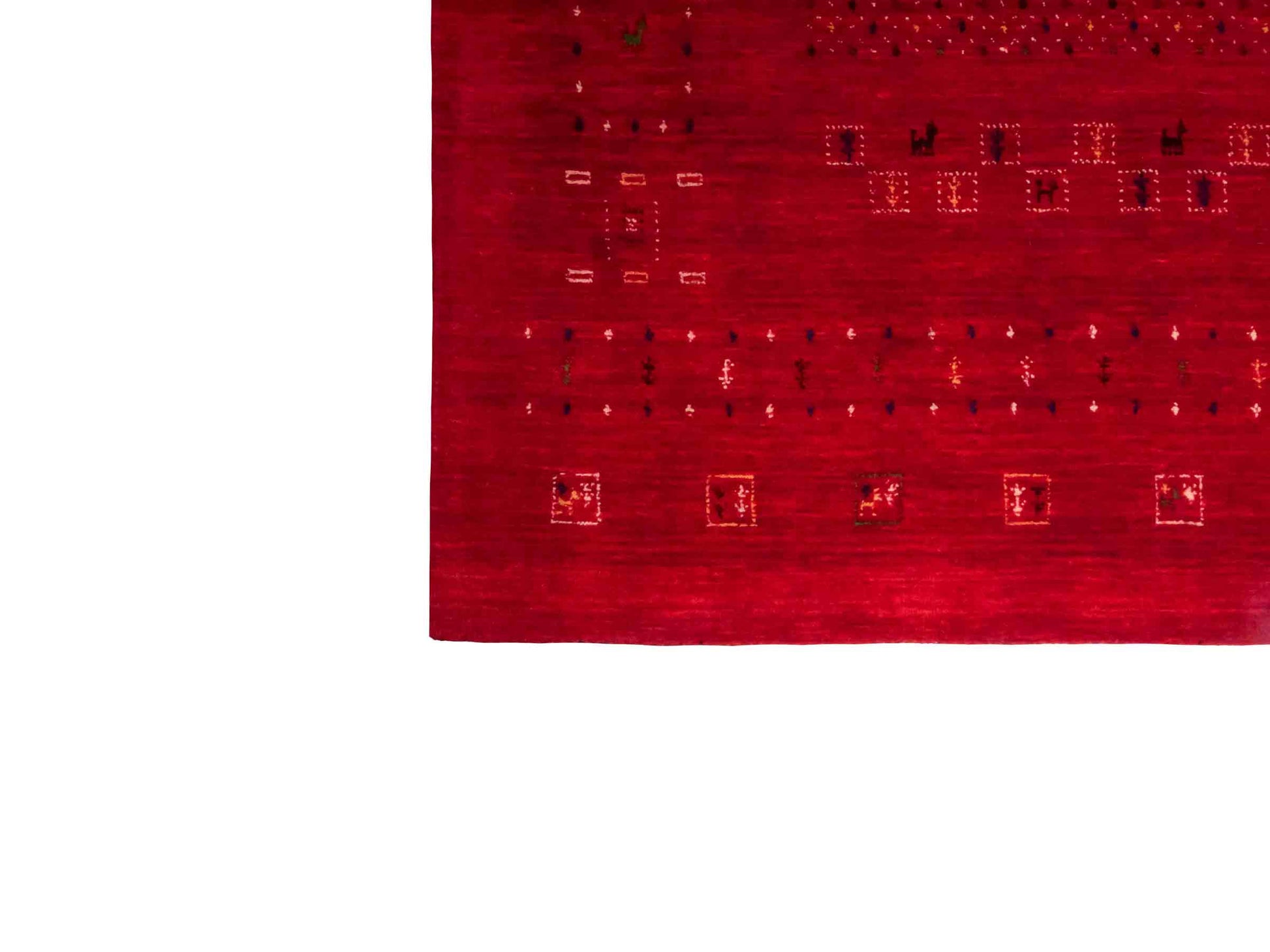 Moderner, Handloom Lori Gabbeh Orientteppich von Khademi aus Wolle, rot. Geometrisches Nomaden-Design. Produziert in Indien. Größe: 199x140cm. Teppichnummer: KB4-1779. Verkauf durch Jupiter Intl.