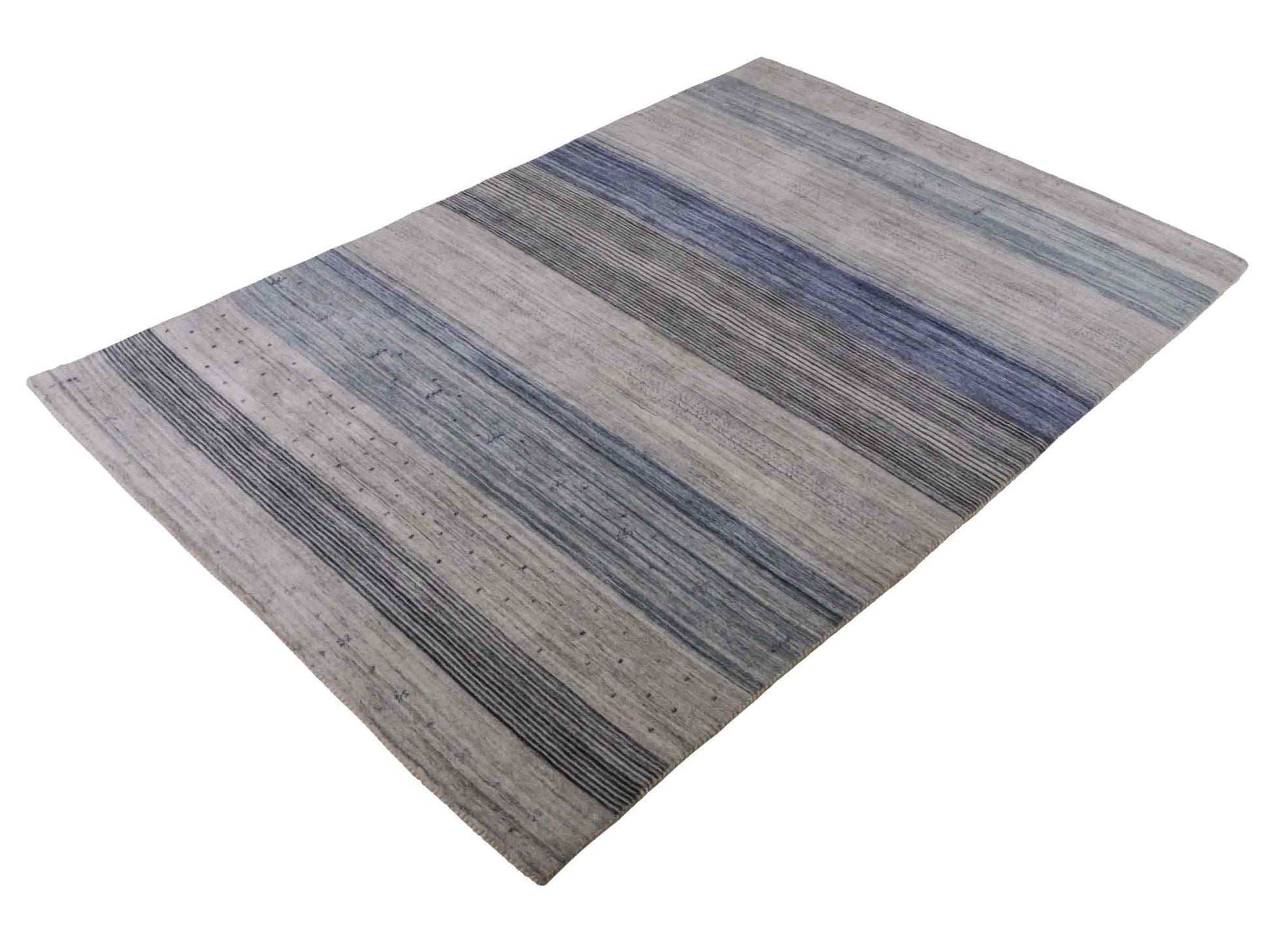 Moderner, Handloom Lori Gabbeh Orientteppich von Khademi aus Wolle, blau, cremeweiß. Geometrisches Nomaden-Design. Produziert in Indien. Größe: 200x132cm. Teppichnummer: KB4-1777. Verkauf durch Jupiter Intl.