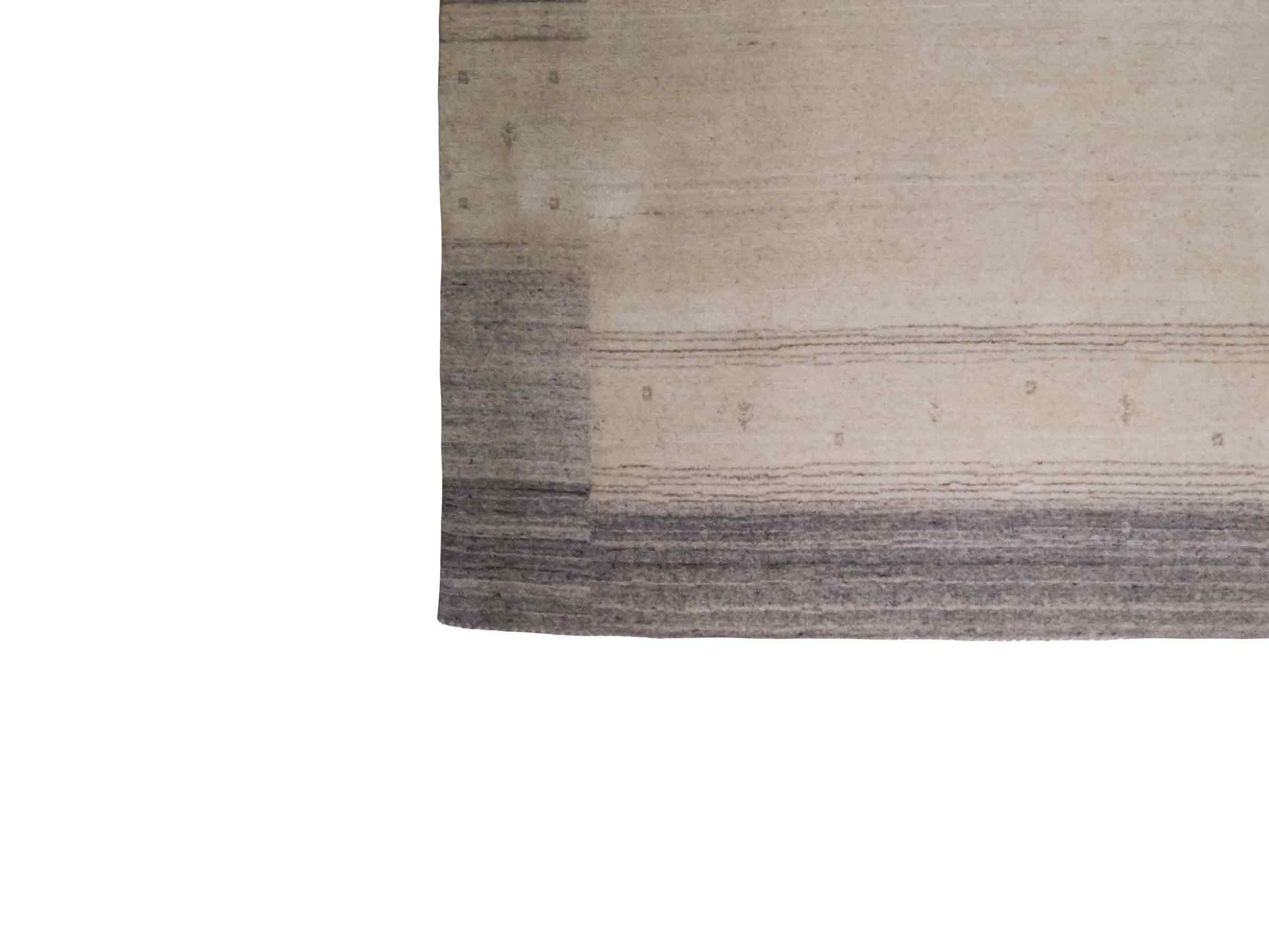 Moderner, Handloom Lori Gabbeh Orientteppich von Khademi aus Wolle, cremeweiß, grau. Geometrisches Nomaden-Design. Produziert in Indien. Größe: 200x137cm. Teppichnummer: KB4-1798. Verkauf durch Jupiter Intl.