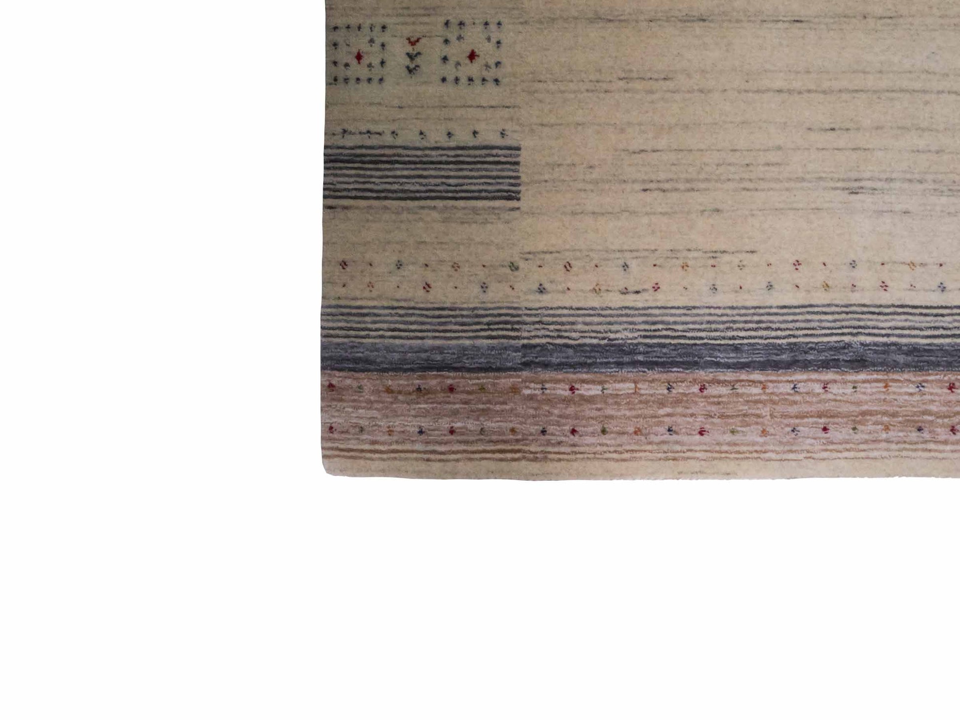 Moderner, Handloom Lori Gabbeh Orientteppich von Khademi aus Wolle, cremeweiß, blau. Geometrisches Nomaden-Design. Produziert in Indien. Größe: 200x141cm. Teppichnummer: KB4-1792. Verkauf durch Jupiter Intl.