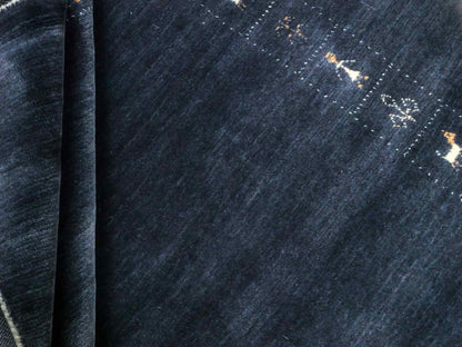 Moderner, Handloom Lori Gabbeh Orientteppich von Khademi aus Wolle, blau, navy. Geometrisches Nomaden-Design. Produziert in Indien. Größe: 201x138cm. Teppichnummer: KB4-1783. Verkauf durch Jupiter Intl.