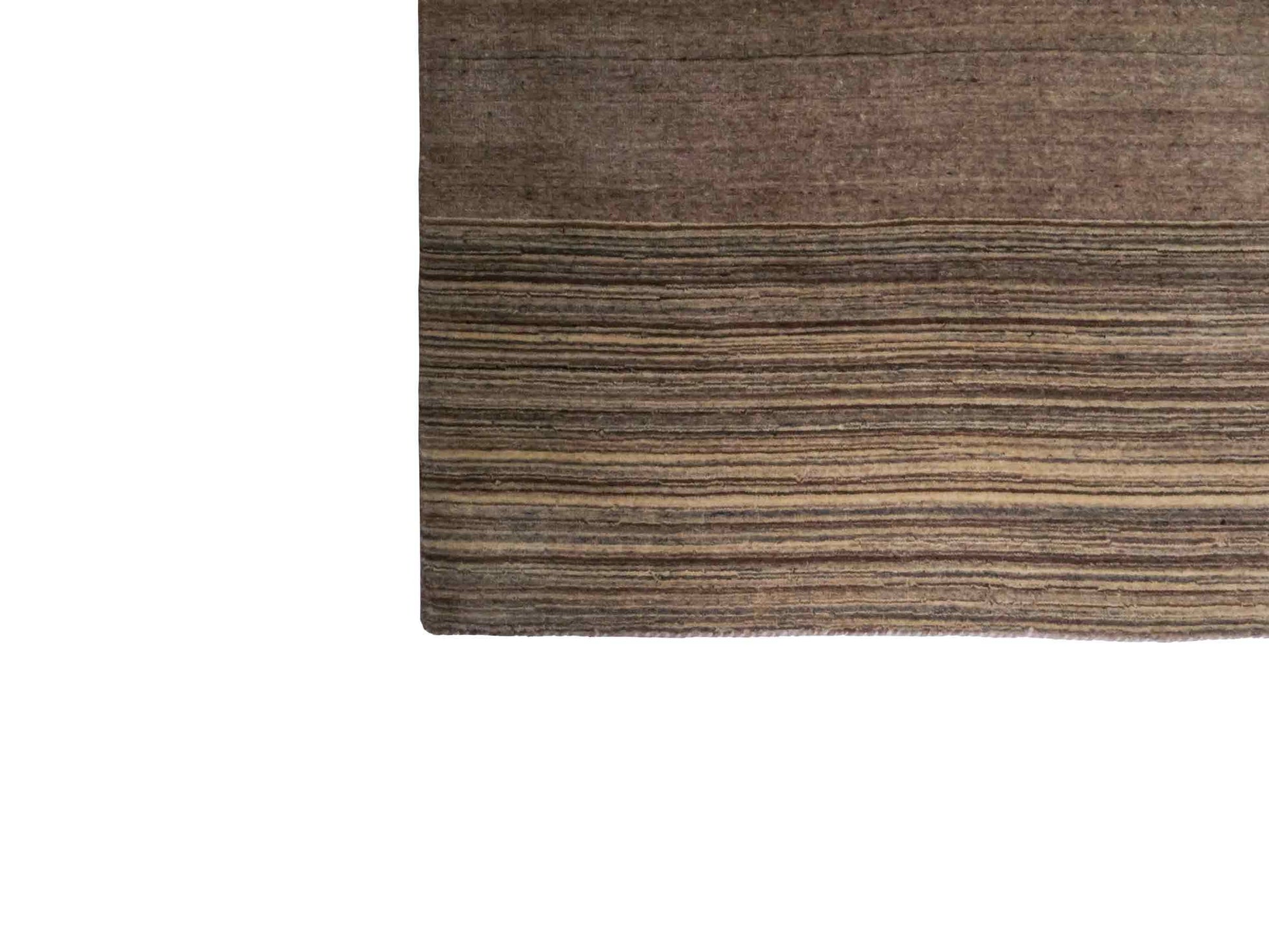 Moderner, Handloom Lori Gabbeh Orientteppich von Khademi aus Wolle, cremeweiß, beige. Geometrisches Nomaden-Design. Produziert in Indien. Größe: 201x142cm. Teppichnummer: KB4-1788. Verkauf durch Jupiter Intl.