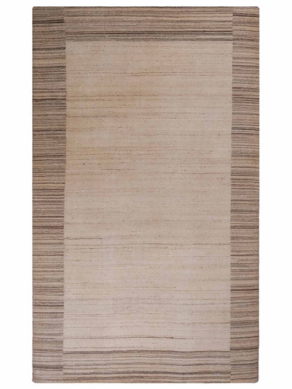 Moderner, Handloom Lori Gabbeh Orientteppich von Khademi aus Wolle, grau, cremeweiß. Geometrisches Nomaden-Design. Produziert in Indien. Größe: 202x137cm. Teppichnummer: KB4-1785. Verkauf durch Jupiter Intl.