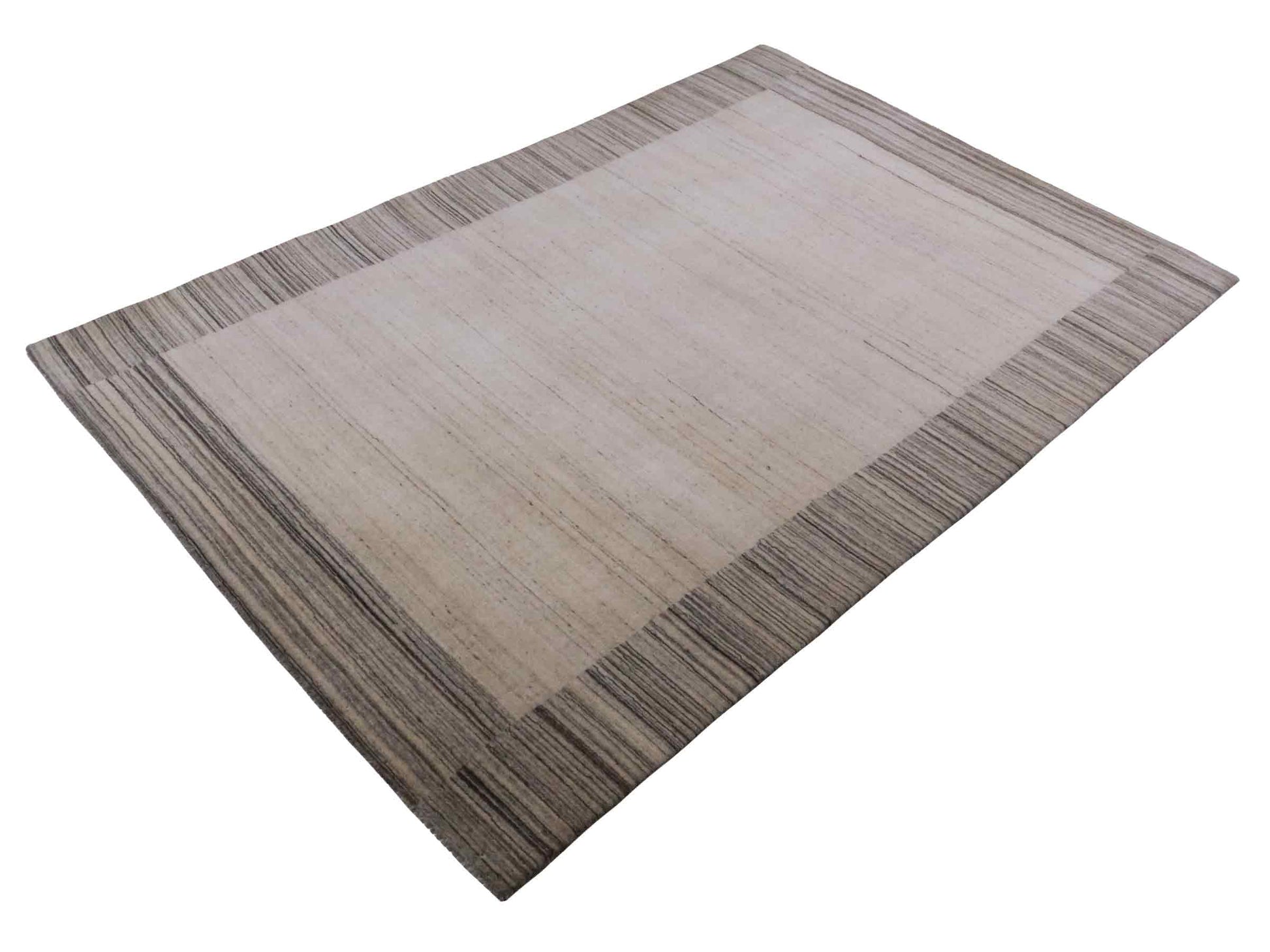 Moderner, Handloom Lori Gabbeh Orientteppich von Khademi aus Wolle, grau, cremeweiß. Geometrisches Nomaden-Design. Produziert in Indien. Größe: 202x137cm. Teppichnummer: KB4-1785. Verkauf durch Jupiter Intl.