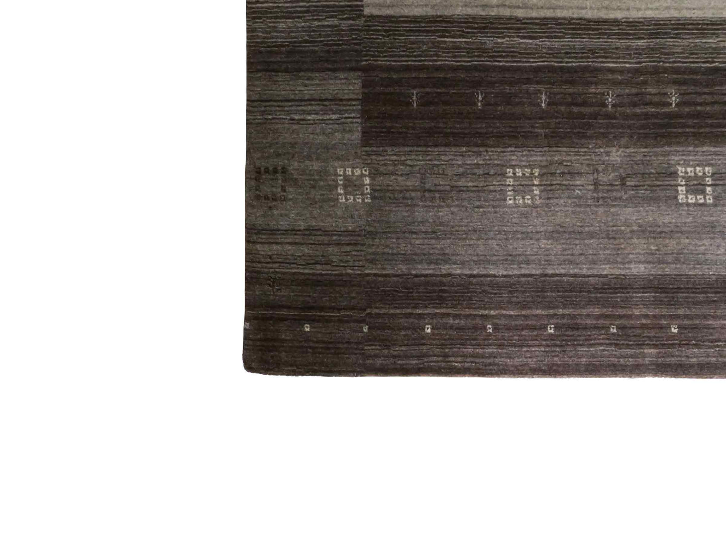 Moderner, Handloom Lori Gabbeh Orientteppich von Khademi aus Wolle, braun, grau, cremeweiß. Geometrisches Nomaden-Design. Produziert in Indien. Größe: 202x142cm. Teppichnummer: KB4-1793. Verkauf durch Jupiter Intl.