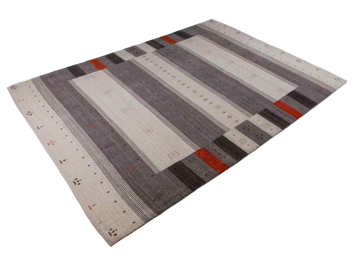 Moderner, Handloom Lori Gabbeh Orientteppich von Khademi aus Wolle, cremeweiß, grau. Geometrisches Nomaden-Design. Produziert in Indien. Größe: 243x174cm. Teppichnummer: KB4-1824. Verkauf durch Jupiter Intl.