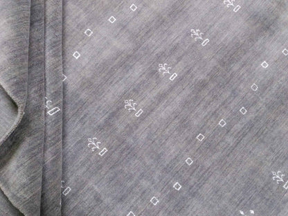 Moderner, Handloom Lori Gabbeh Orientteppich von Khademi aus Wolle, grau. Nomaden-Design. Produziert in Indien. Größe: 298x201cm. Teppichnummer: KB4-1612. Verkauf durch Jupiter Intl.