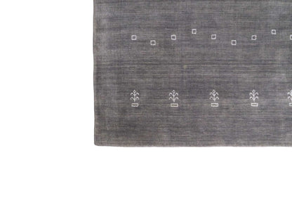 Moderner, Handloom Lori Gabbeh Orientteppich von Khademi aus Wolle, grau. Nomaden-Design. Produziert in Indien. Größe: 298x201cm. Teppichnummer: KB4-1612. Verkauf durch Jupiter Intl.