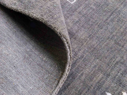 Moderner, Handloom Lori Gabbeh Orientteppich von Khademi aus Wolle, grau. Nomaden-Design. Produziert in Indien. Größe: 298x201cm. Teppichnummer: KB4-1612. Verkauf durch Jupiter Intl.