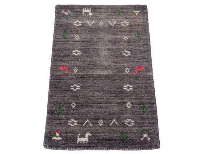 Moderner, Handloom Lori Gabbeh Orientteppich von Khademi aus Wolle, grau. Nomaden-Design. Produziert in Indien. Größe: 60x40cm. Teppichnummer: KB4-1617B. Verkauf durch Jupiter Intl.