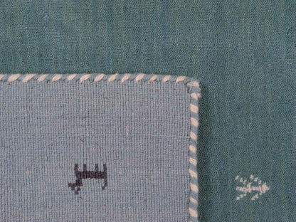 Moderner, Handloom Lori Gabbeh Orientteppich von Khademi aus Wolle, hellblau, türkis. Nomaden-Design. Produziert in Indien. Größe: 81x77cm. Teppichnummer: KB4-1602. Verkauf durch Jupiter Intl.