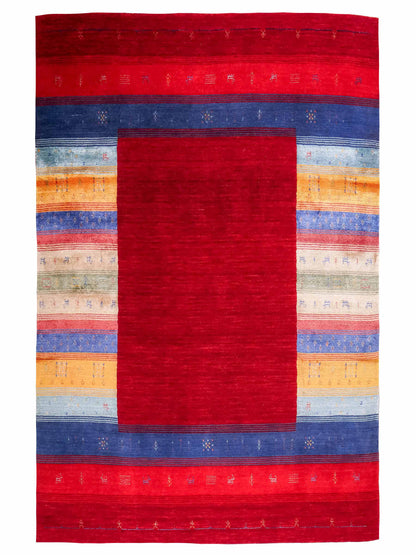 Moderner, Handloom Lori Gabbeh Orientteppich von Khademi aus Wolle mit Bambusseide, rot, mehrfarbig. Nomaden-Design. Produziert in Indien. Größe: 234x161cm. Teppichnummer: KB4-1811. Verkauf durch Jupiter Intl.