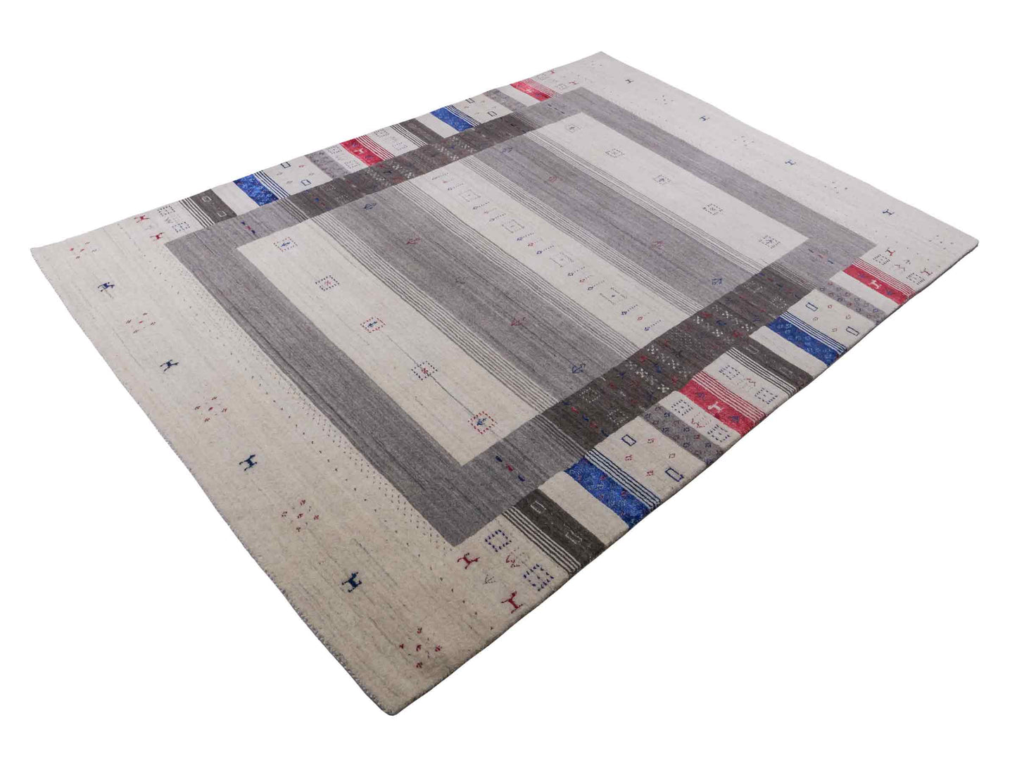 Moderner, Handloom Lori Gabbeh Orientteppich von Khademi aus Wolle mit Bambusseide, cremeweiß, grau, mehrfarbig. Geometrisches Nomaden-Design. Produziert in Indien. Größe: 240x174cm. Teppichnummer: KB4-1814. Verkauf durch Jupiter Intl.