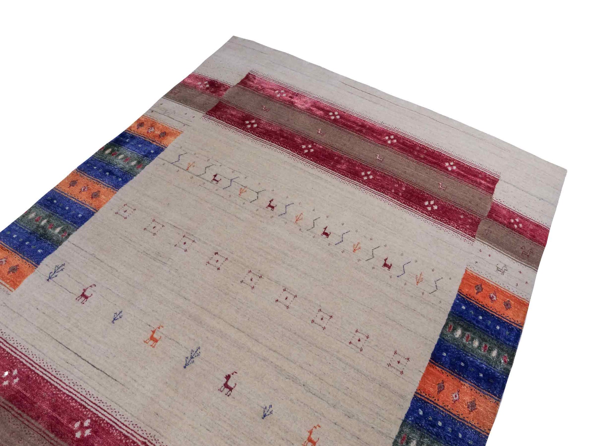 Moderner, Handloom Lori Gabbeh Orientteppich von Khademi aus Wolle mit Bambusseide, cremeweiß, beige, mehrfarbig. Nomaden-Design. Produziert in Indien. Größe: 240x175cm. Teppichnummer: KB4-1822. Verkauf durch Jupiter Intl.