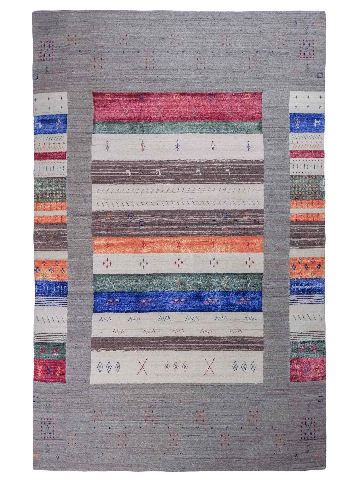 Moderner, Handloom Lori Gabbeh Orientteppich von Khademi aus Wolle mit Bambusseide, grau, mehrfarbig. Nomaden-Design. Produziert in Indien. Größe: 241x169cm. Teppichnummer: KB4-1819. Verkauf durch Jupiter Intl.