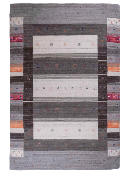 Moderner, Handloom Lori Gabbeh Orientteppich von Khademi aus Wolle mit Bambusseide, grau, mehrfarbig. Nomaden-Design. Produziert in Indien. Größe: 241x171cm. Teppichnummer: KB4-1813. Verkauf durch Jupiter Intl.