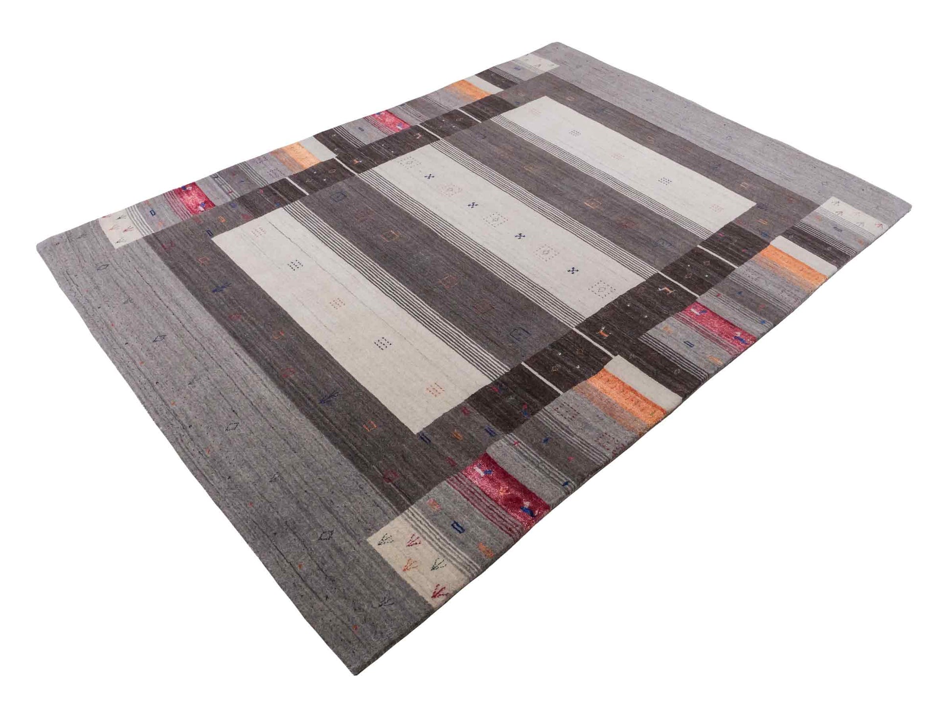 Moderner, Handloom Lori Gabbeh Orientteppich von Khademi aus Wolle mit Bambusseide, grau, mehrfarbig. Nomaden-Design. Produziert in Indien. Größe: 241x171cm. Teppichnummer: KB4-1813. Verkauf durch Jupiter Intl.