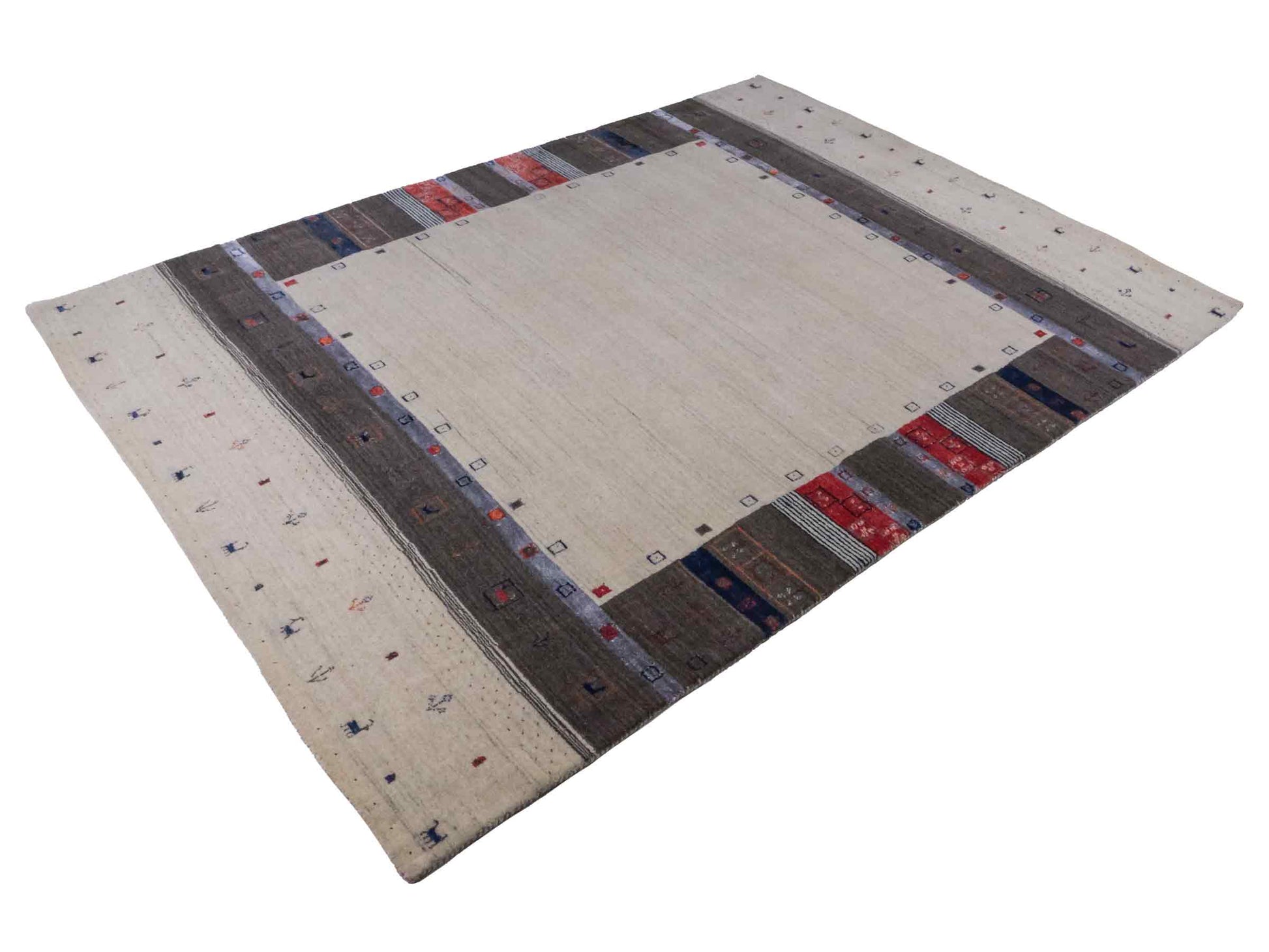 Moderner, Handloom Lori Gabbeh Orientteppich von Khademi aus Wolle mit Bambusseide, cremeweiß, grau, mehrfarbig. Geometrisches Nomaden-Design. Produziert in Indien. Größe: 241x173cm. Teppichnummer: KB4-1812. Verkauf durch Jupiter Intl.