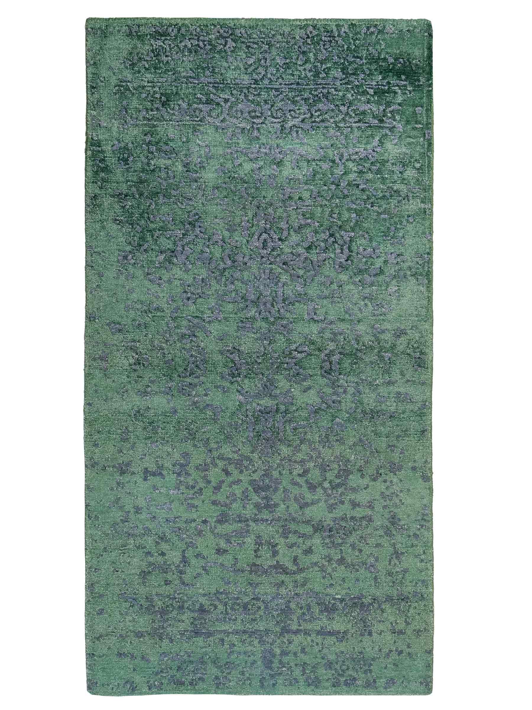 Handgeknüpfter Damask Orientteppich von Khademi aus Wolle mit Viskose, grün. Modernes Vintage-Design. Von Hand geknüpft in Indien. Größe: 140x71cm. Teppichnummer: KB4-1627. Verkauf durch Jupiter Intl.