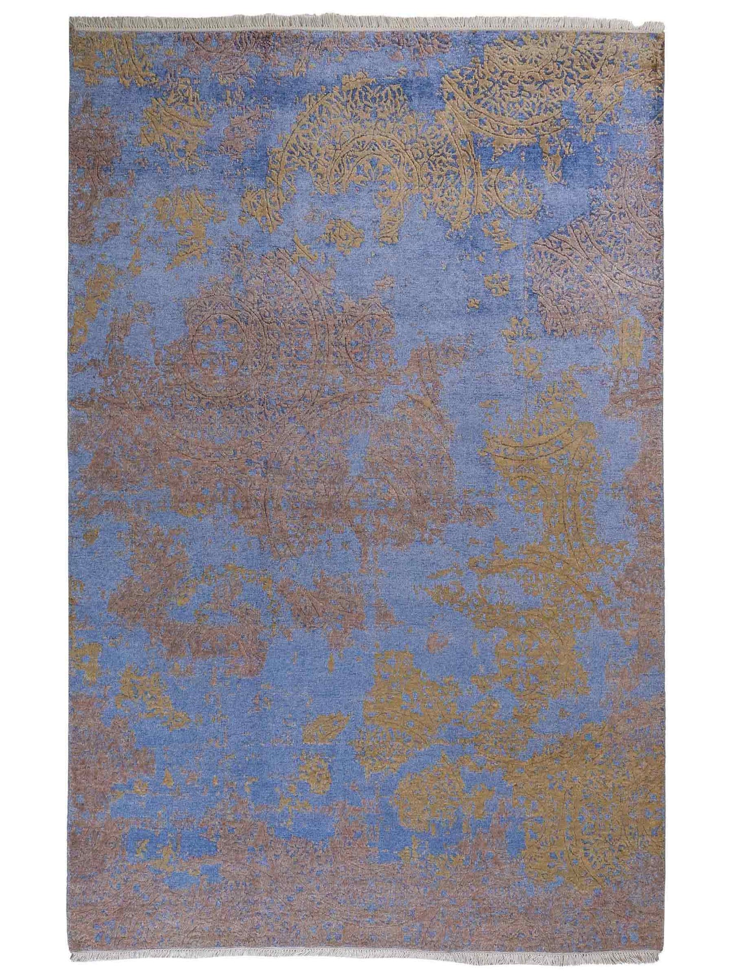 Handgeknüpfter Damask Orientteppich von Khademi aus Wolle mit Viskose, blau, khaki. Modernes Vintage-Design. Von Hand geknüpft in Indien. Größe: 202x144cm. Teppichnummer: KB4-1621. Verkauf durch Jupiter Intl.