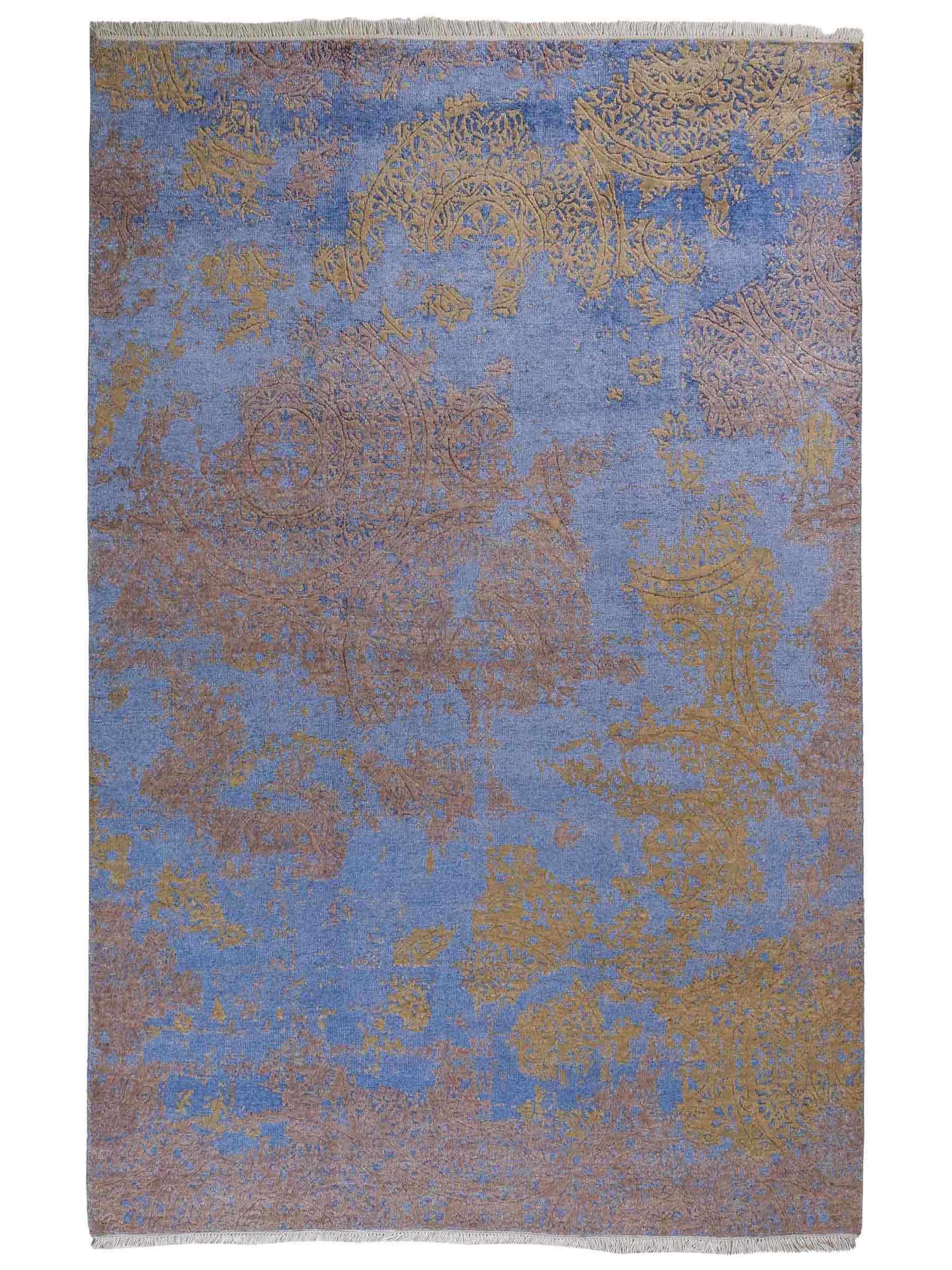 Handgeknüpfter Damask Orientteppich von Khademi aus Wolle mit Viskose, blau, khaki. Modernes Vintage-Design. Von Hand geknüpft in Indien. Größe: 202x144cm. Teppichnummer: KB4-1621. Verkauf durch Jupiter Intl.