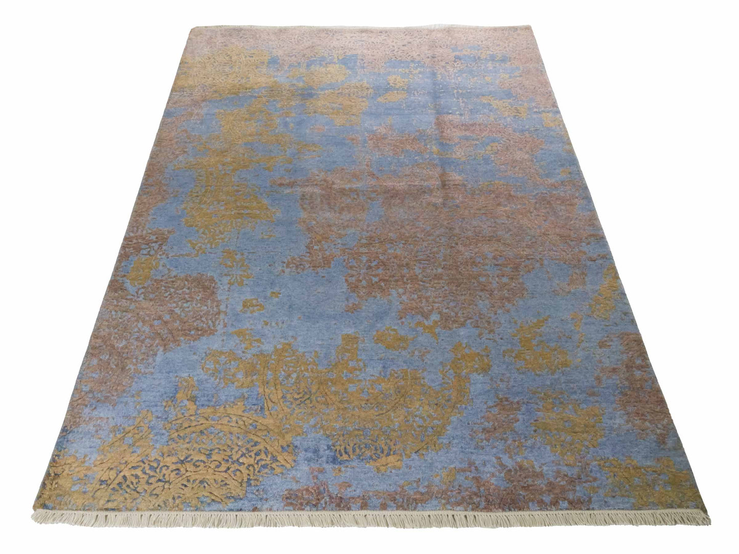 Handgeknüpfter Damask Orientteppich von Khademi aus Wolle mit Viskose, blau, khaki. Modernes Vintage-Design. Von Hand geknüpft in Indien. Größe: 202x144cm. Teppichnummer: KB4-1621. Verkauf durch Jupiter Intl.