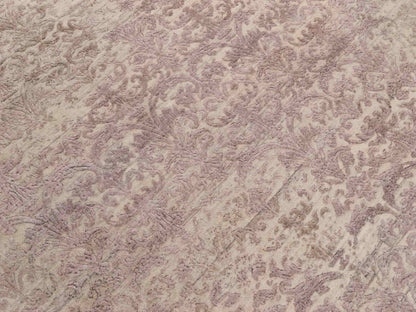 Handgeknüpfter Damask Orientteppich von Khademi aus Wolle mit Viskose, beige, rosa. Modernes Vintage-Design. Von Hand geknüpft in Indien. Größe: 240x171cm. Teppichnummer: KB4-1697. Verkauf durch Jupiter Intl.