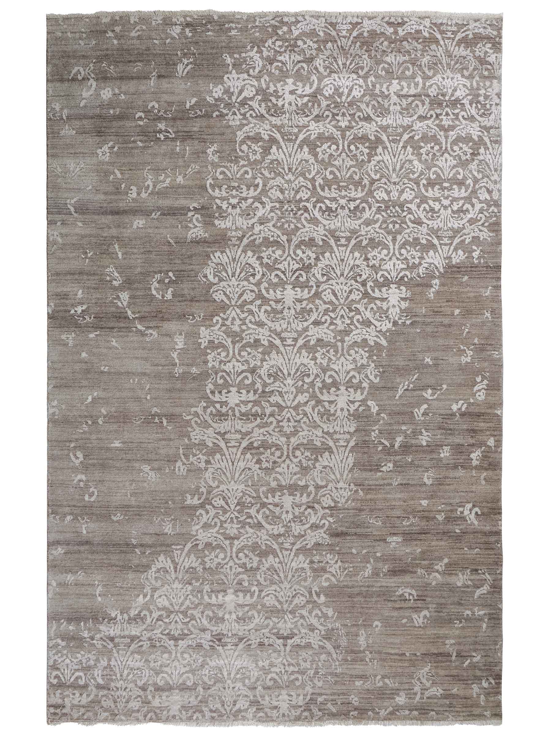 Handgeknüpfter Damask Orientteppich von Khademi aus Wolle mit Viskose, grau. Modernes Vintage-Design. Von Hand geknüpft in Indien. Größe: 243x171cm. Teppichnummer: KB4-1702. Verkauf durch Jupiter Intl.