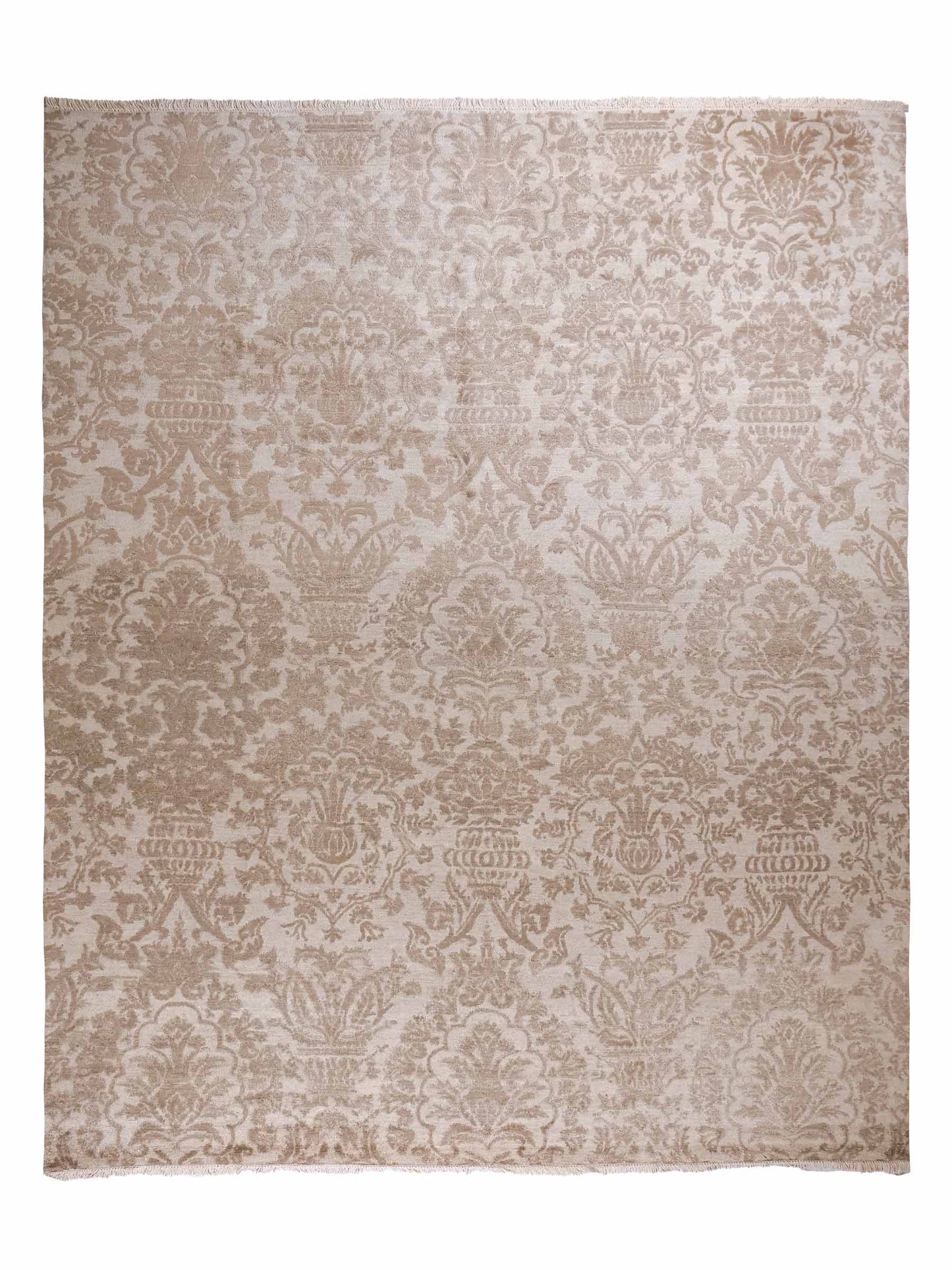 Handgeknüpfter Damask Orientteppich von Khademi aus Wolle mit Viskose, beige, gold, creme. Modernes Vintage-Design. Von Hand geknüpft in Indien. Größe: 295x240cm. Teppichnummer: KB4-1630. Verkauf durch Jupiter Intl.