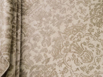 Handgeknüpfter Damask Orientteppich von Khademi aus Wolle mit Viskose, beige, gold, creme. Modernes Vintage-Design. Von Hand geknüpft in Indien. Größe: 295x240cm. Teppichnummer: KB4-1630. Verkauf durch Jupiter Intl.
