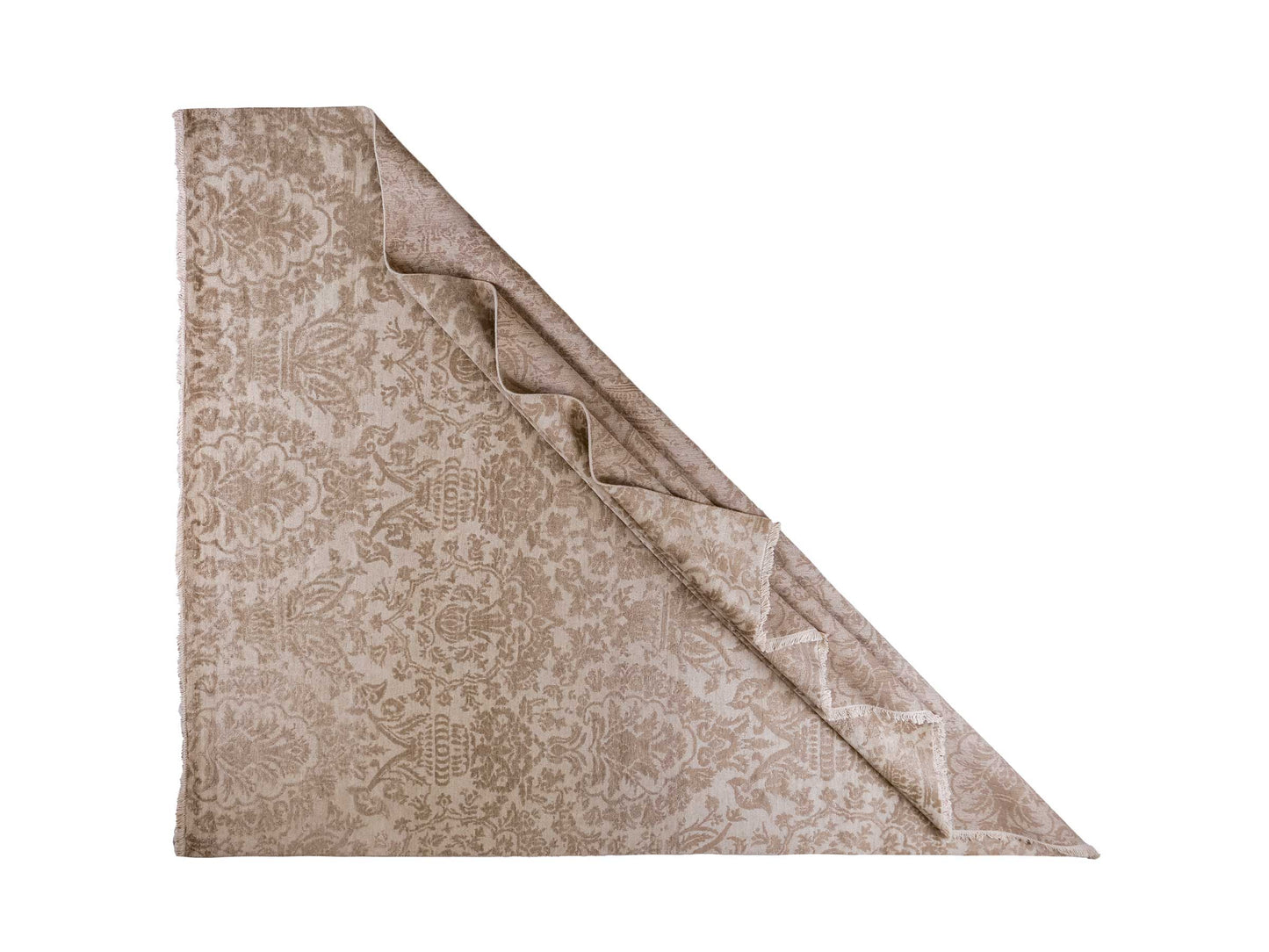 Handgeknüpfter Damask Orientteppich von Khademi aus Wolle mit Viskose, beige, gold, creme. Modernes Vintage-Design. Von Hand geknüpft in Indien. Größe: 295x240cm. Teppichnummer: KB4-1630. Verkauf durch Jupiter Intl.