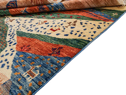 Moderner, handgeknüpfter, afghanischer Design Arijana Orientteppich aus Wolle von Khademi. Größe: 230 x 179 cm. Farbe: Beige, blau, grün. Vertrieb durch JUPITER Intl.