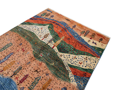 Moderner, handgeknüpfter, afghanischer Design Arijana Orientteppich aus Wolle von Khademi. Größe: 230 x 179 cm. Farbe: Beige, blau, grün. Vertrieb durch JUPITER Intl.
