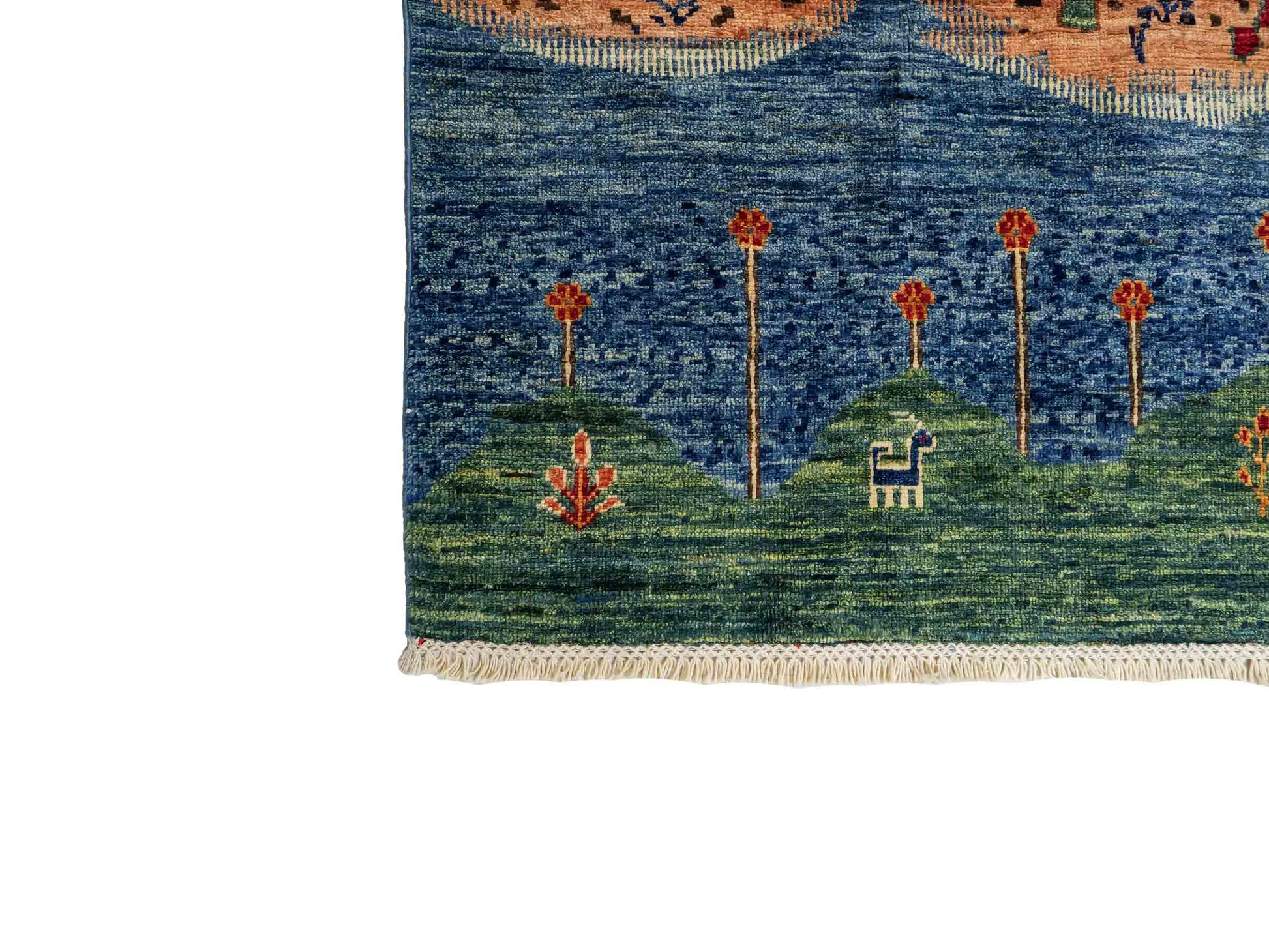 Moderner, handgeknüpfter, afghanischer Design Arijana Orientteppich aus Wolle von Khademi. Größe: 230 x 179 cm. Farbe: Beige, blau, grün. Vertrieb durch JUPITER Intl.