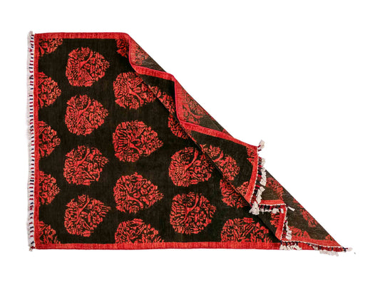 Handgeknüpfter, afghanischer, moderner Design Ziegler Orientteppich aus Wolle von Khademi. Größe: 180 x 127 cm. Farbe: Schwarz, rot. Verkauf durch JUPITER Intl.