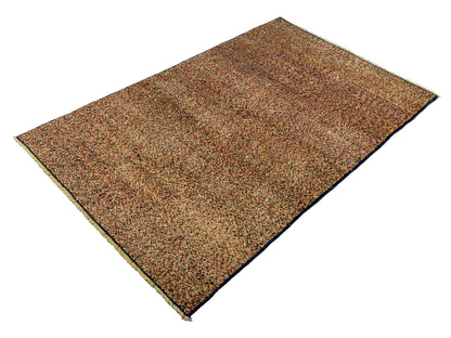Handgeknüpfter, afghanischer Modern Design Ziegler Orientteppich aus Wolle von Khademi. Größe: 198 x 123 cm. Farbe: Beige. Verkauf durch JUPITER Intl.