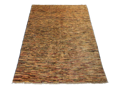 Handgeknüpfter, afghanischer, moderner Design Ziegler Orientteppich aus Wolle von Khademi. Größe: 201 x 144 cm. Farbe: Beige. Verkauf durch JUPITER Intl.