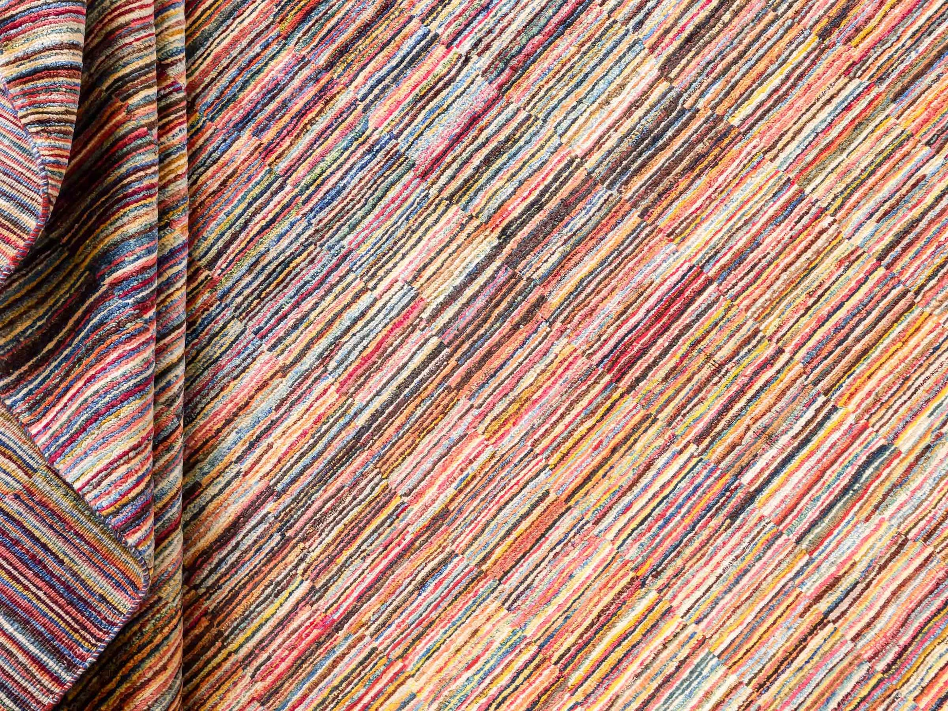 Handgeknüpfter, afghanischer, moderner Design Ziegler Orientteppich aus Wolle von Khademi. Größe: 259 x 181 cm. Farbe: Beige, bunt. Verkauf durch JUPITER Intl.