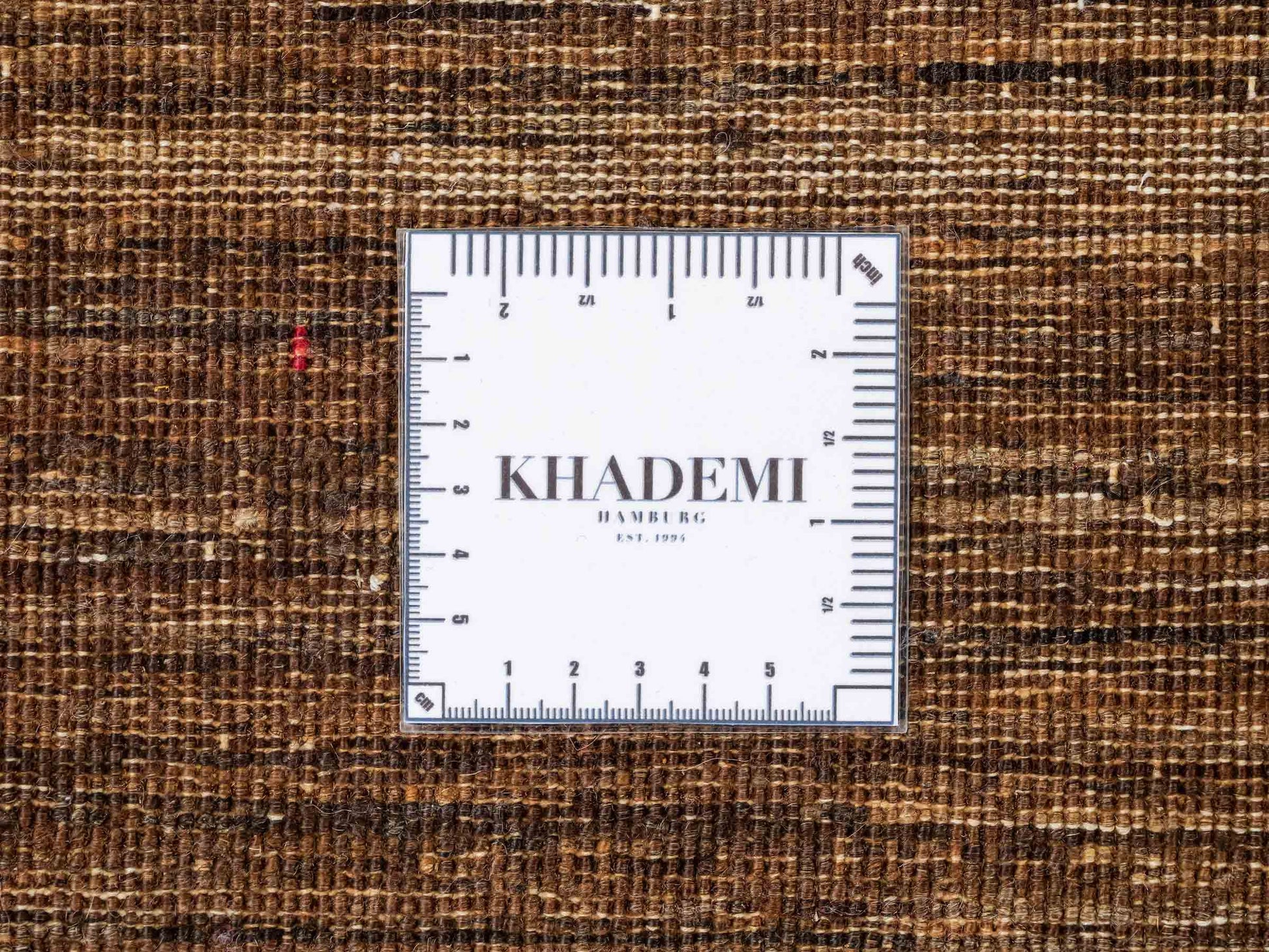 Handgeknüpfter, afghanischer, moderner Design Ziegler Orientteppich aus Wolle von Khademi. Größe: 300 x 201 cm. Farbe: Braun, grau, pink. Verkauf durch JUPITER Intl.