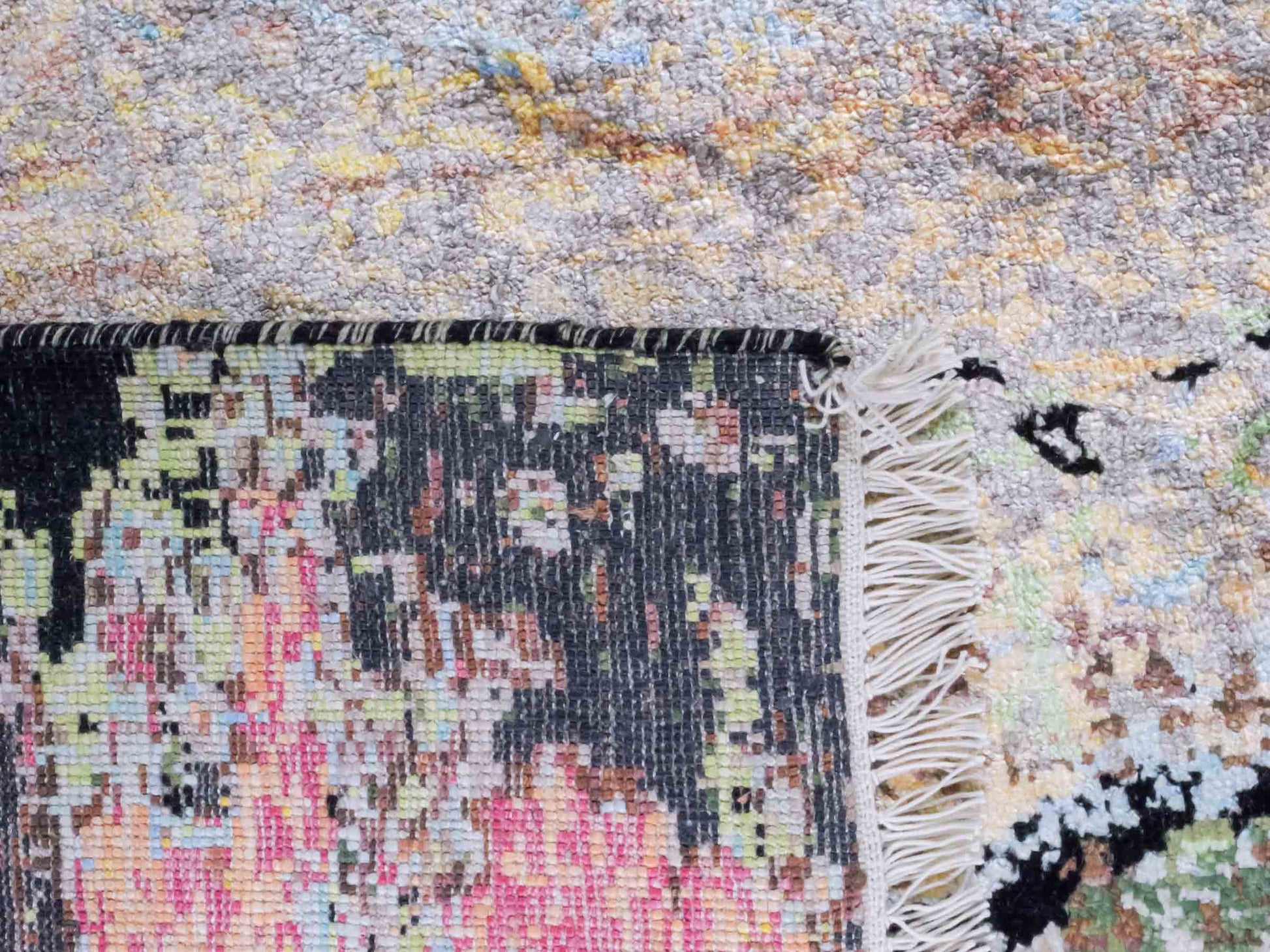 Handgeknüpfter Designer Orientteppich von Khademi aus Wolle mit Viskose, schwarz, mehrfarbig. Abstraktes Design. Von Hand geknüpft in Indien. Größe: 203x151cm. Teppichnummer: KB4-1623. Verkauf durch Jupiter Intl.