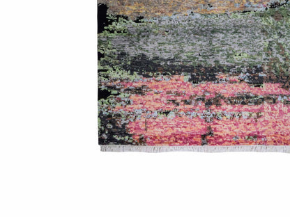 Handgeknüpfter Designer Orientteppich von Khademi aus Wolle mit Viskose, schwarz, mehrfarbig. Abstraktes Design. Von Hand geknüpft in Indien. Größe: 203x151cm. Teppichnummer: KB4-1623. Verkauf durch Jupiter Intl.