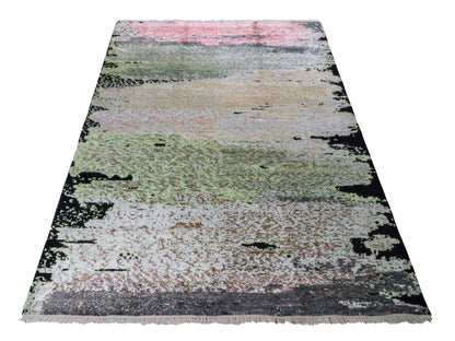 Handgeknüpfter Designer Orientteppich von Khademi aus Wolle mit Viskose, schwarz, mehrfarbig. Abstraktes Design. Von Hand geknüpft in Indien. Größe: 204x150cm. Teppichnummer: KB4-1624. Verkauf durch Jupiter Intl.