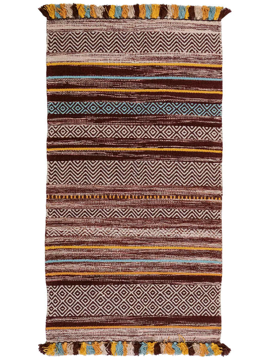 Handgewebter, moderner Indo Kelim Orientteppich von Khademi aus Baumwolle, dunkelrot, mehrfarbig. Geometrisches Design. Von Hand gewebt in Indien. Größe: 130x70cm. Teppichnummer: KB4-1643. Verkauf durch Jupiter Intl.