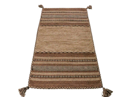Handgewebter, moderner Indo Kelim Orientteppich von Khademi aus Baumwolle, beige. Geometrisches Design. Von Hand gewebt in Indien. Größe: 150x80cm. Teppichnummer: KB4-1656. Verkauf durch Jupiter Intl.